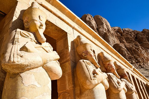 Comment organiser une croisière pour visiter les sites archéologiques en Égypte?